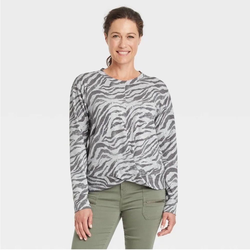 Knox Rose Gray Zebra Stripe Twist Front Long Sleeve Top Size 2X